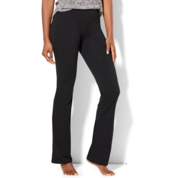NY&Co Petite Bootcut Yoga Pant - Picture 1 of 6